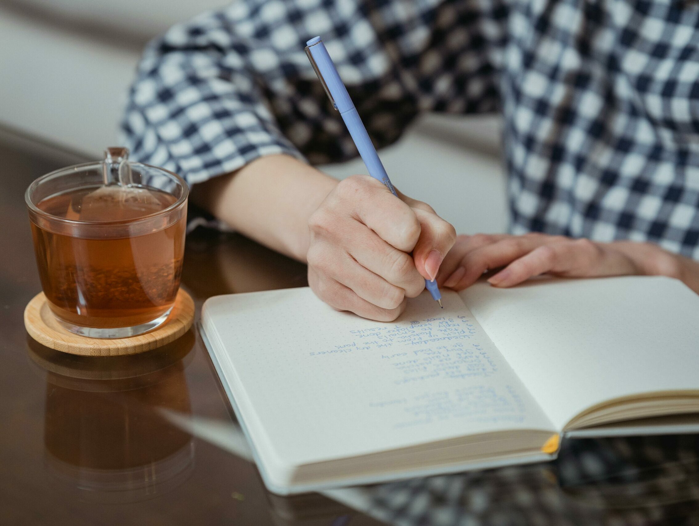 Faire appel à une biographe : comment ça se passe ? Combien ça coûte ?